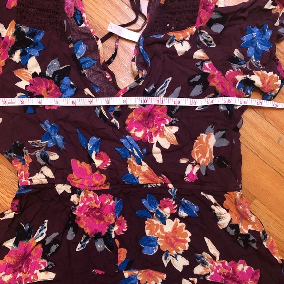 Flowery Romper - Picture 7 of 8